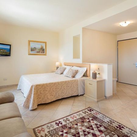 Hotel Regina Elena Olbia Eksteriør billede