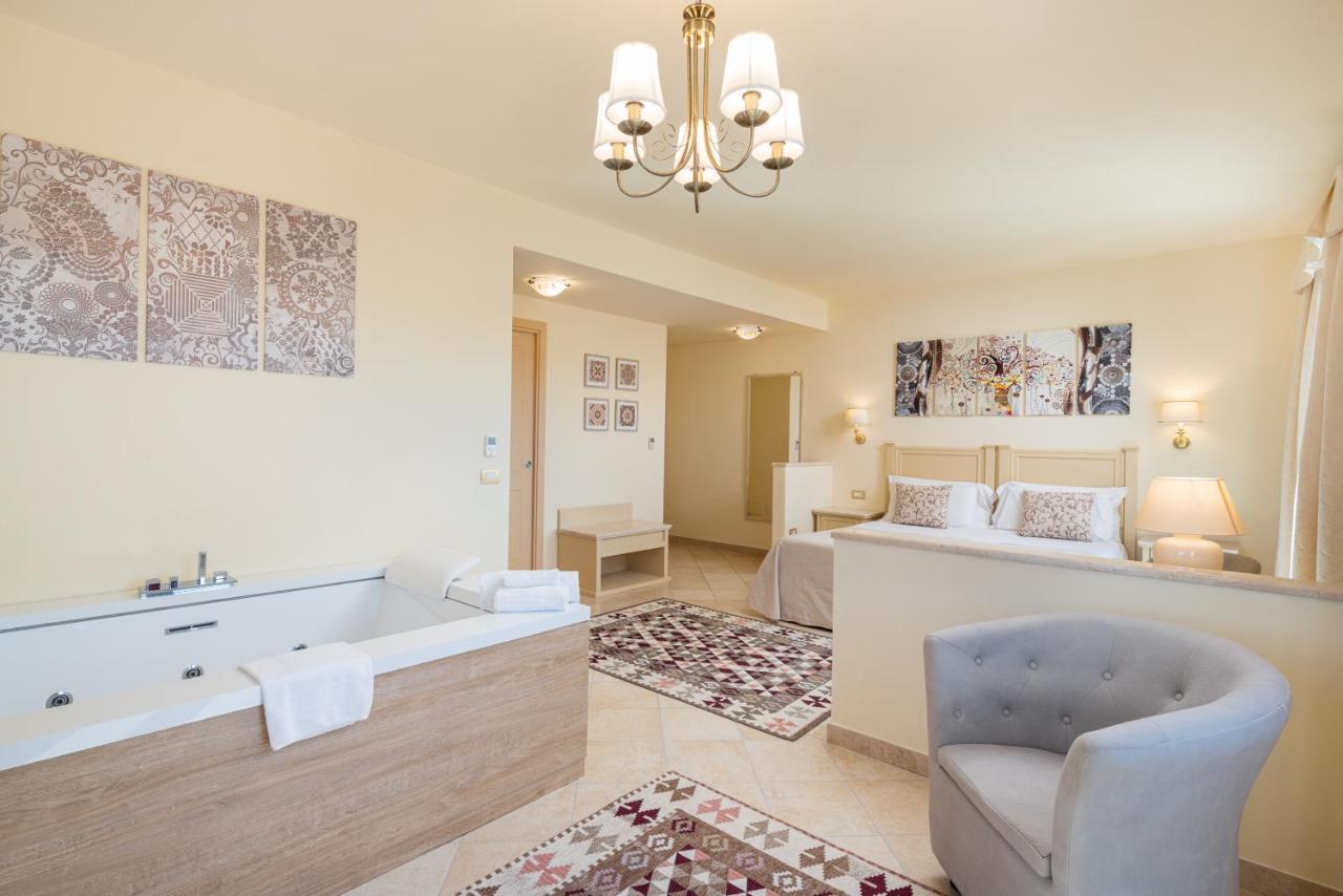 Hotel Regina Elena Olbia Eksteriør billede