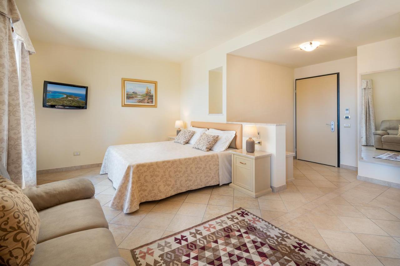 Hotel Regina Elena Olbia Eksteriør billede