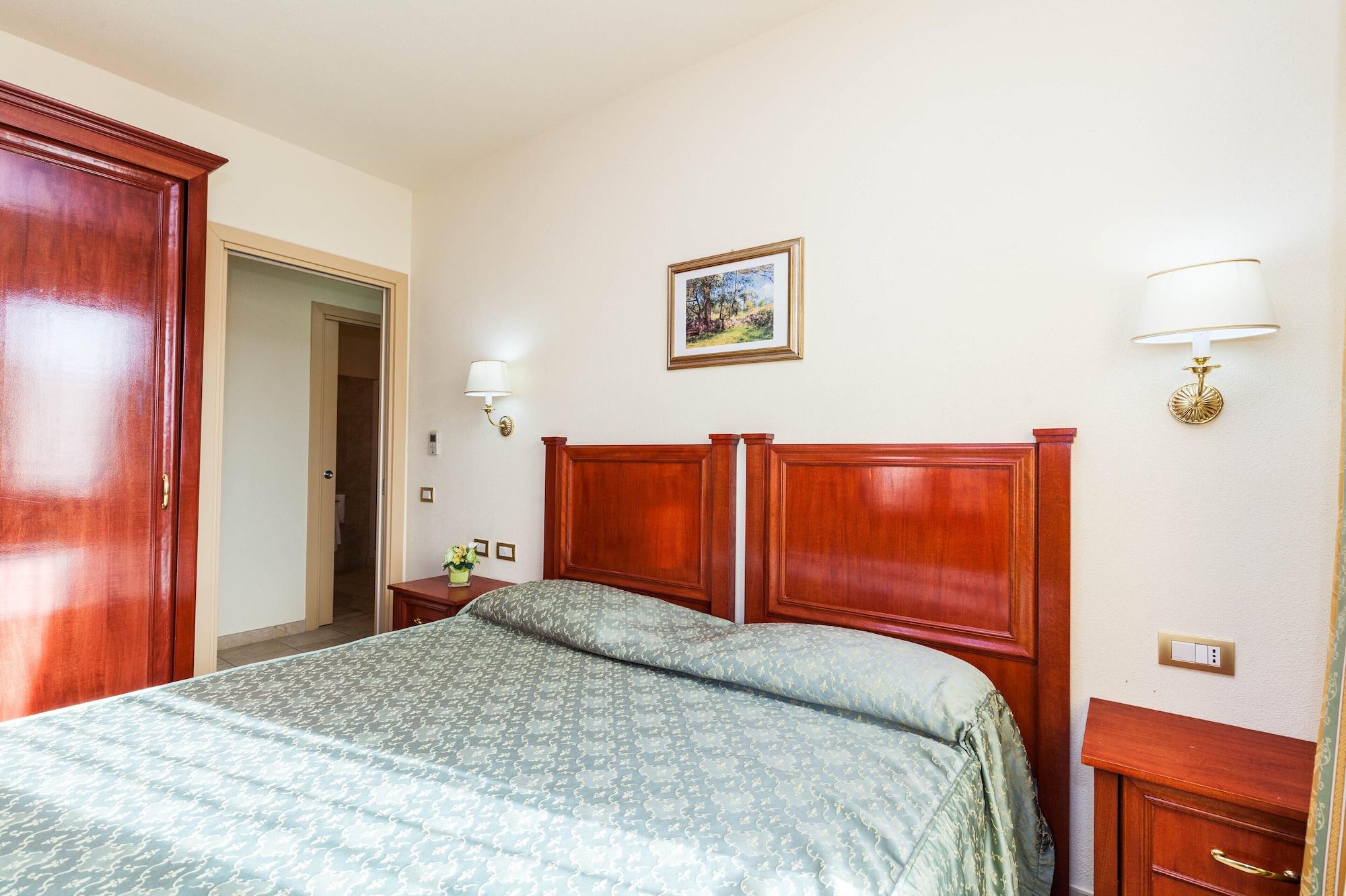 Hotel Regina Elena Olbia Eksteriør billede
