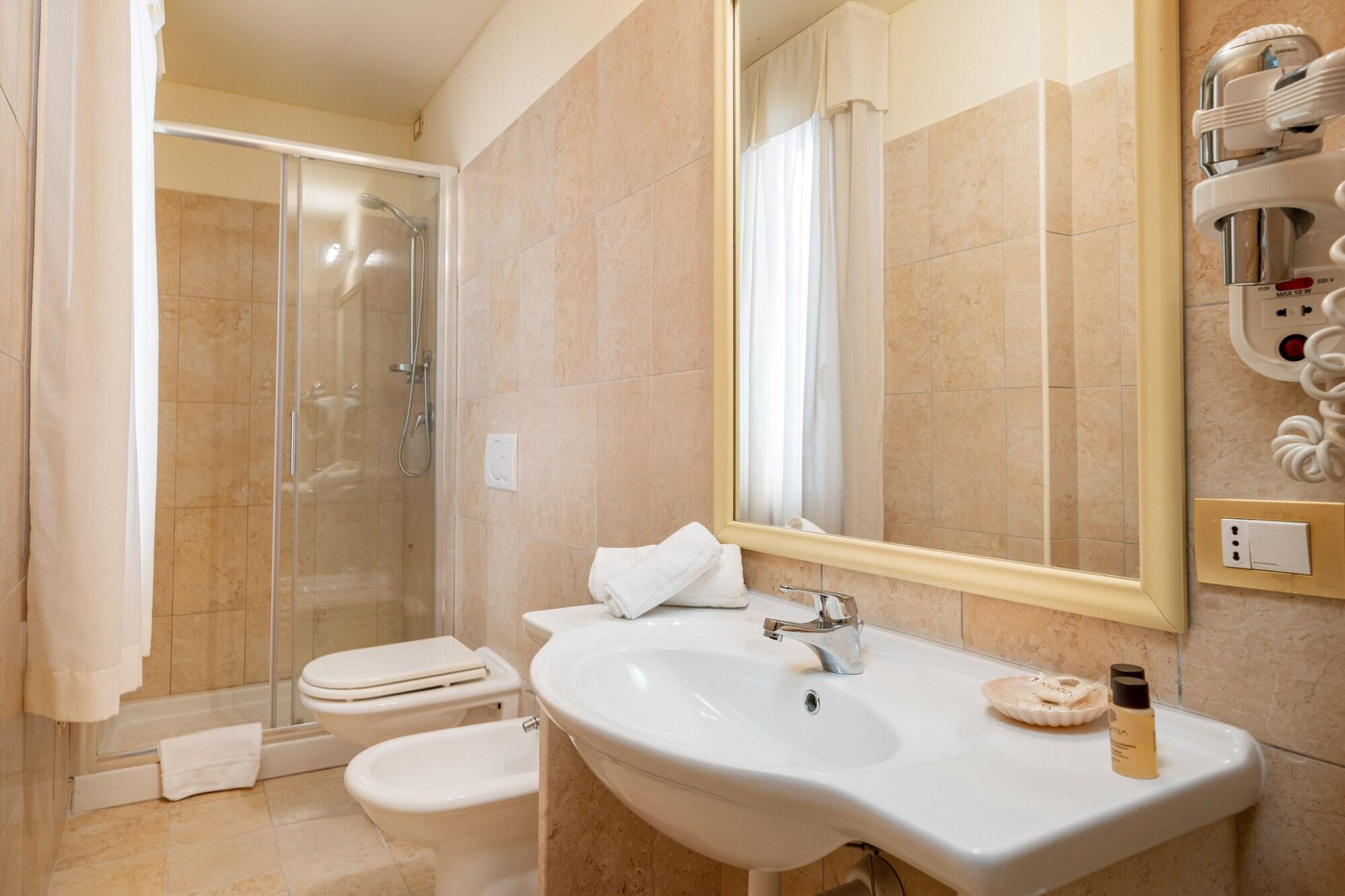Hotel Regina Elena Olbia Eksteriør billede